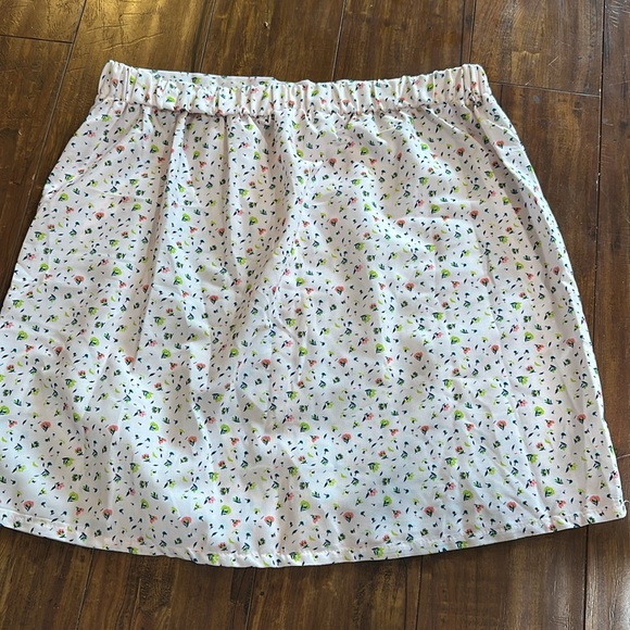 Style 5 Skirt Womens Size Med Pink Floral Decorative Buttons Pull On New‎ NWT - Picture 5 of 5